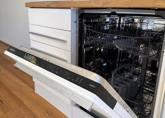 Cozy With Garden In Free Parking شقة غراتس