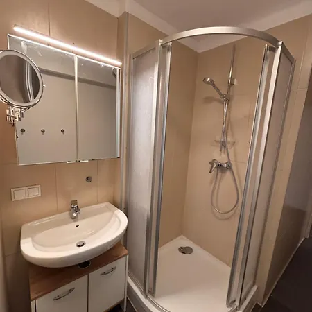 Apartment Cozy With Garden In Free Parking